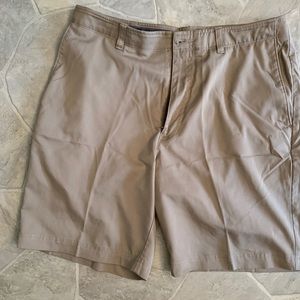 ⛳️ 34” ProTour/Belk Khaki Golf Shorts